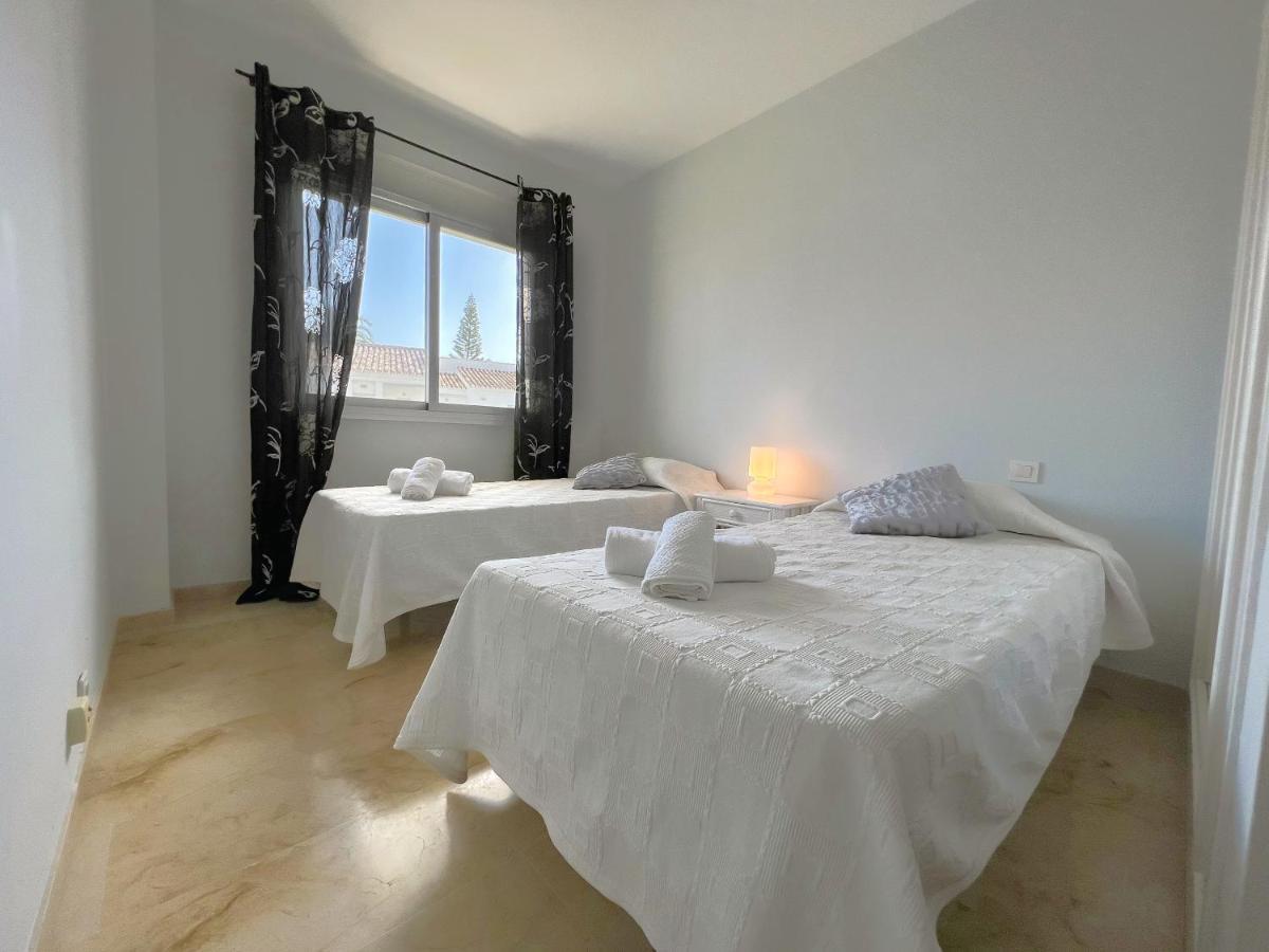 3 Bed Las Petunias, San Pedro Marbella Zewnętrze zdjęcie